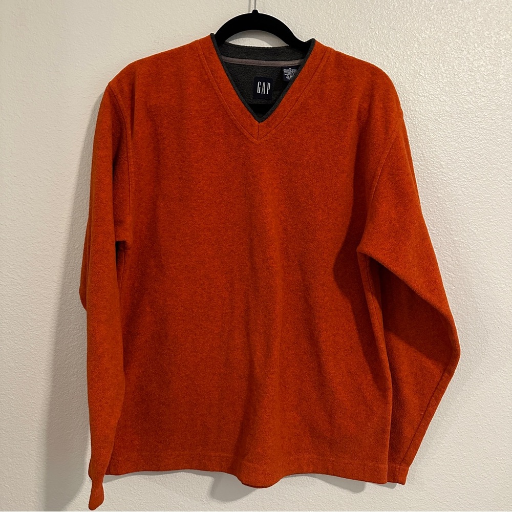 Gap V- Neck Sweater Size M